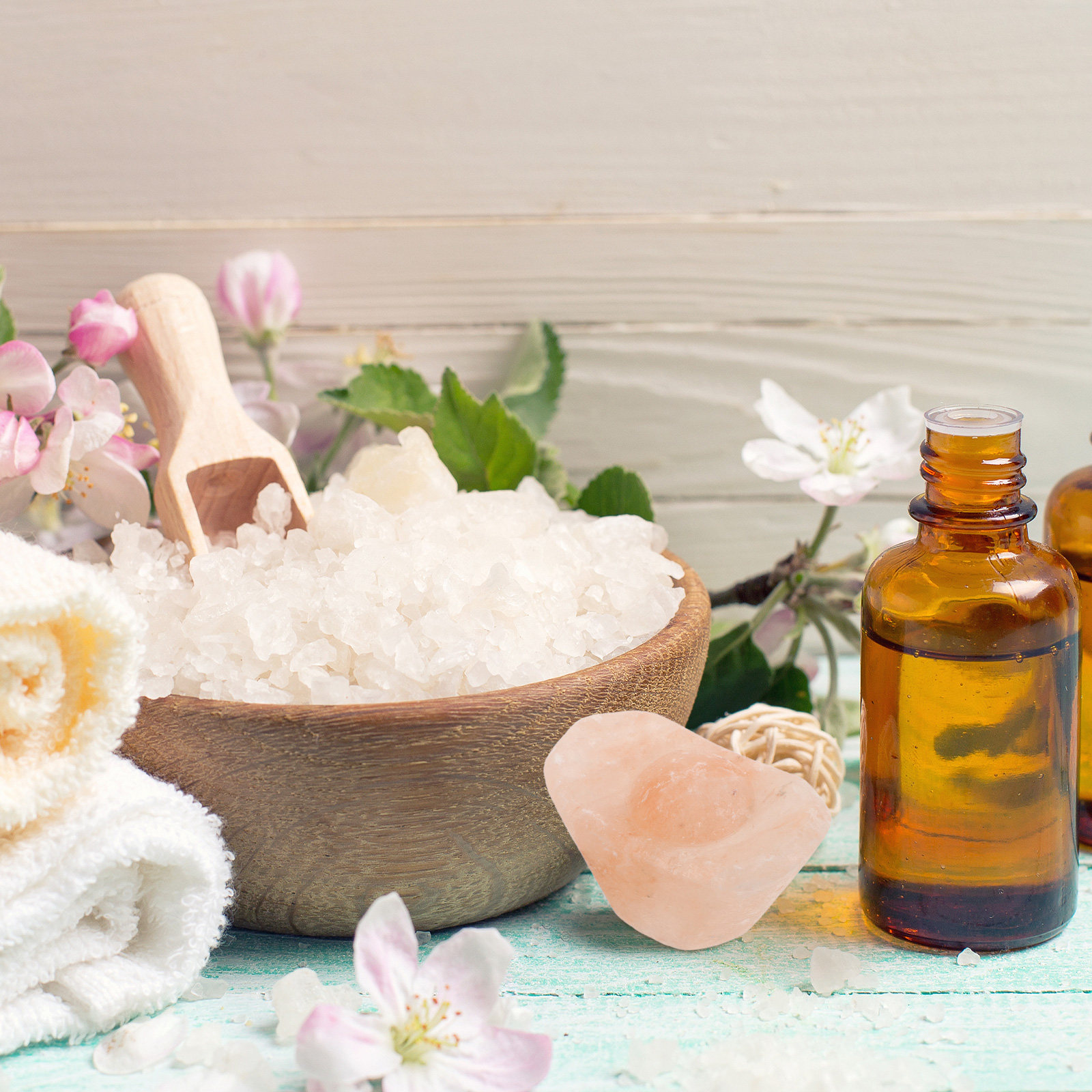 ミネラル塩配合のバスソルト3個入り。角質除去効果のある、手で - Bath Salts のレビューと価格